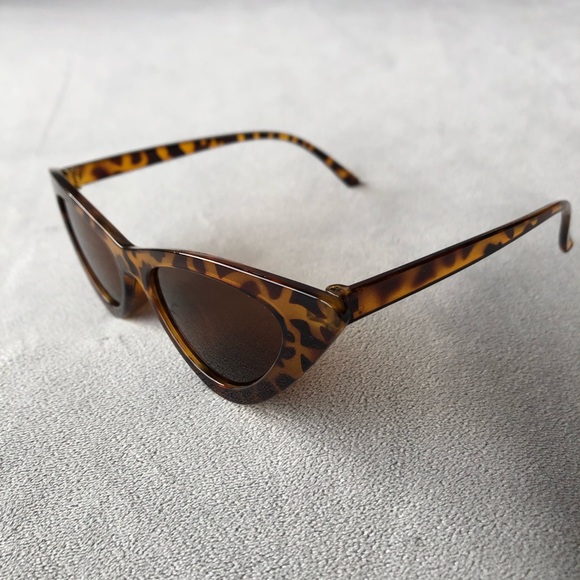 Tortoiseshell Cat Eye Sunglasses ~ Brown Lens ~ Brand New! - Picture 3 of 9